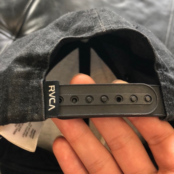 RVCA SnapBack “VA” Hat - Picture 4 of 4